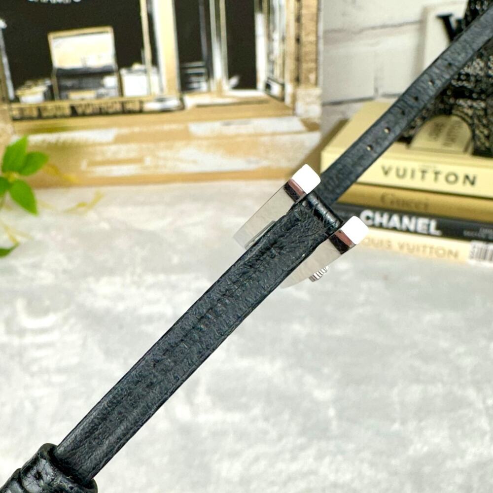 Gucci Women’s Rectangle Watch Silver with black lizard skin band BEAUTIFUL - Picture 9 of 12